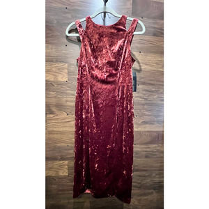 Maggy London NWT Dark Brick Crushed Velvet Dress Shoulder Cut Out Women's Size 4